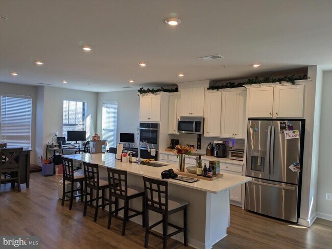 Building Photo - 610 Percy Pl