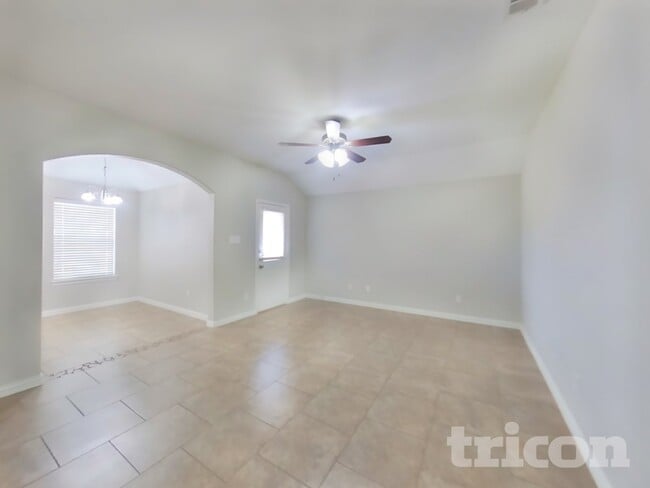 Foto del edificio - 12220 Hunters Crossing Ln