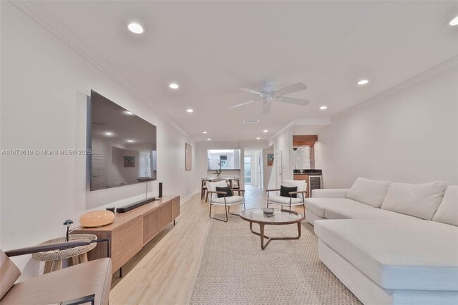 Foto del edificio - 825 SE 2nd St
