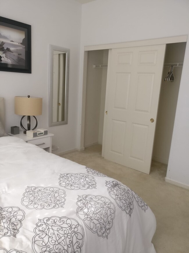 Foto del edificio - 15563 Harbor Way