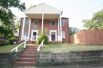 Building Photo - 1611 W Club Blvd