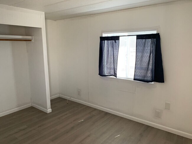 Foto del edificio - Comfy mobile home in Manteca
