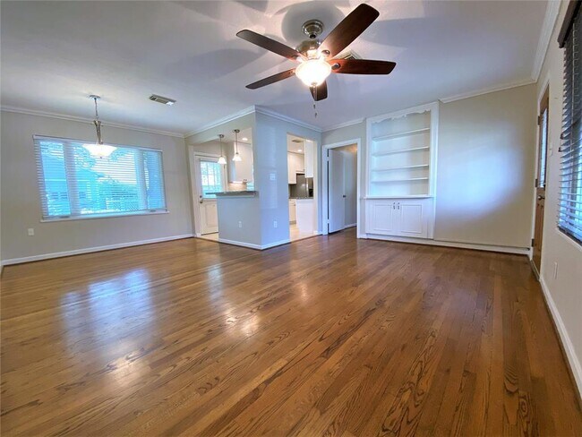 Building Photo - 1236 Martin St