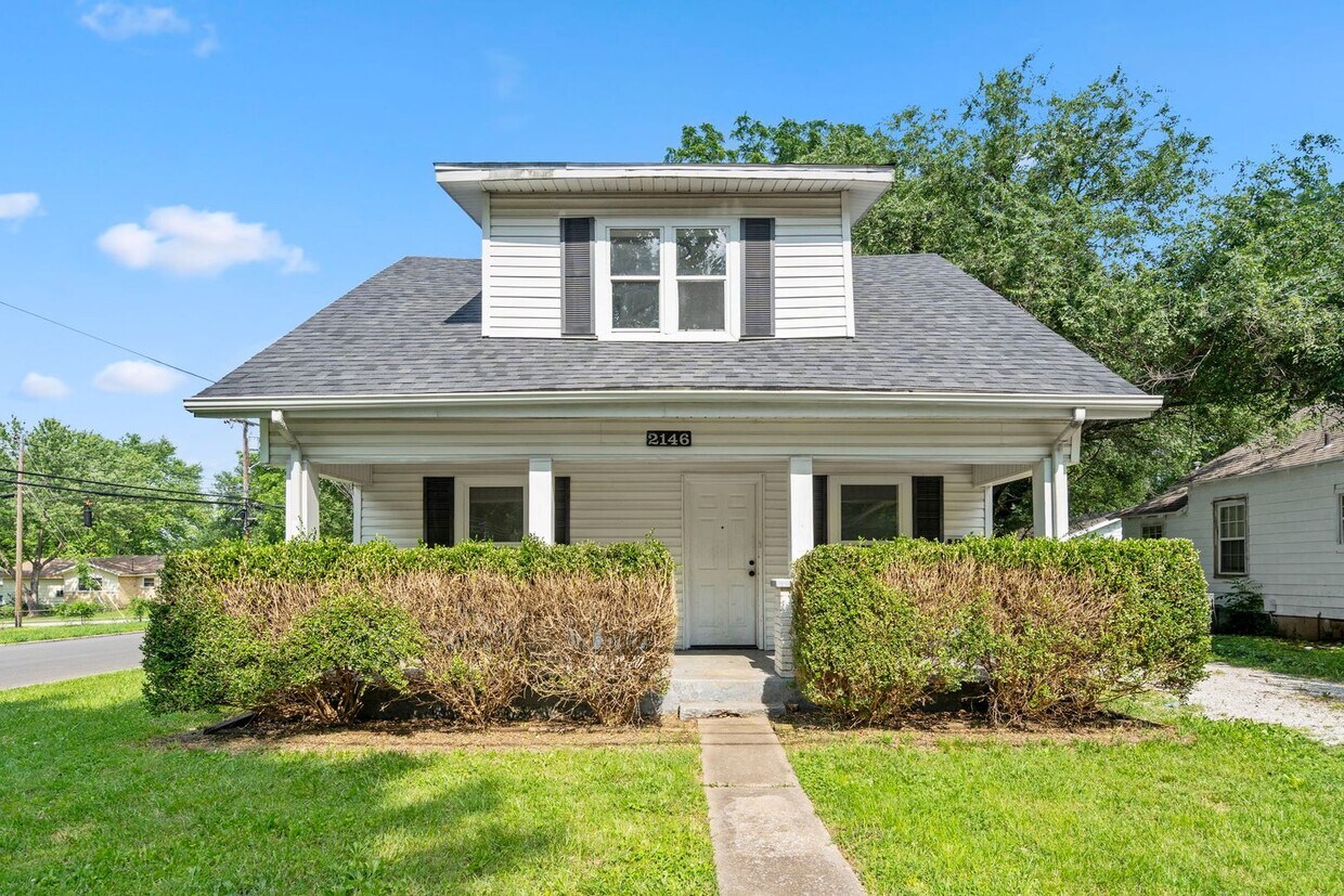 Foto principal - 3 bedroom | 2 bathroom | PETS WELCOME!