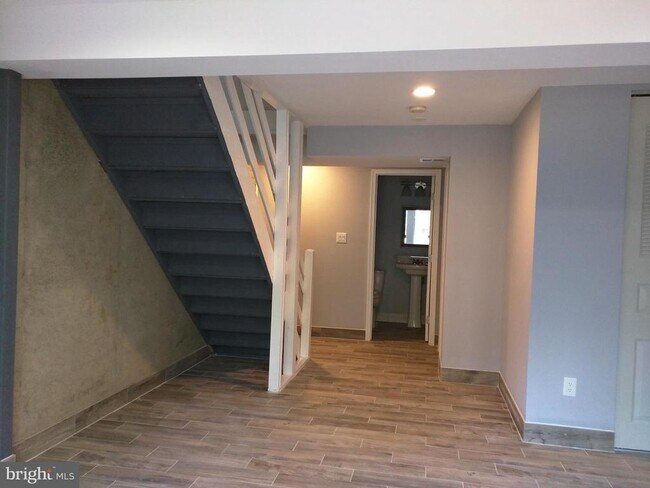 Foto del edificio - 1626 Devil Ln