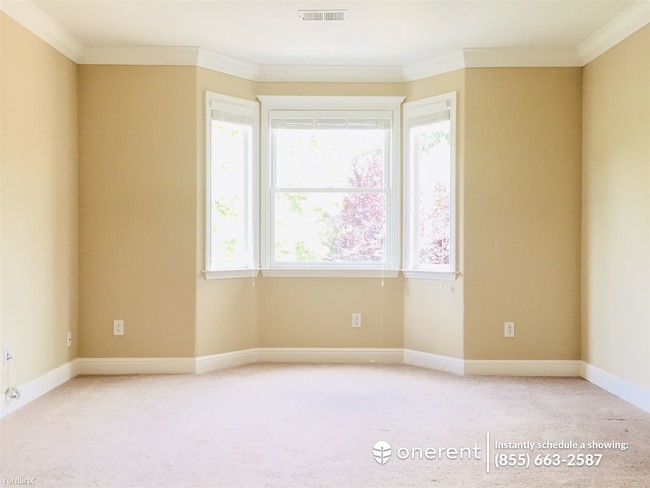 Building Photo - 3 br, 2.5 bath House - 5266 Vera Ln -