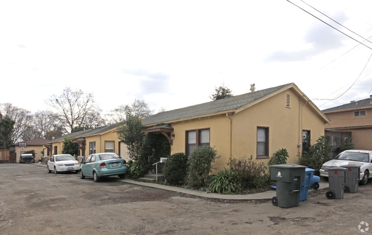Primary Photo - 1 Hodel Dr