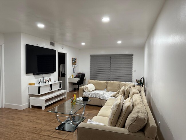 Foto del edificio - 2024 SE 27th Dr