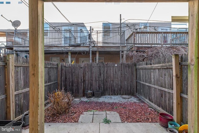 Foto del edificio - 2125 Christian St