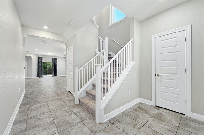 Building Photo - 1609 Arial Dr