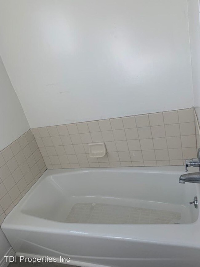 Foto del edificio - 4026-4050 S W Blvd