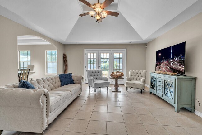 Foto del edificio - 3814 Sandcliff Dr