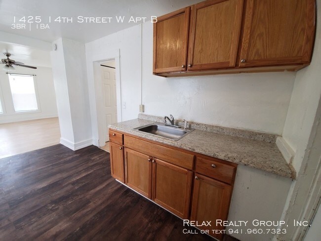 Foto del edificio - 1425 14th St W