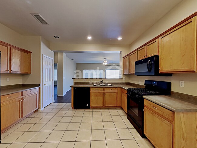 Foto del edificio - 5526 W Pecan Rd