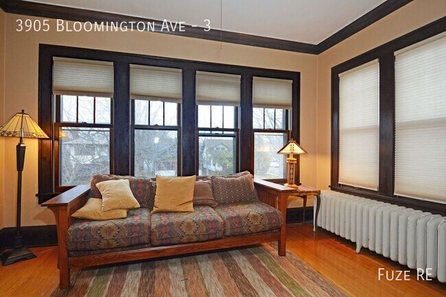 Foto del edificio - 3905 Bloomington Ave