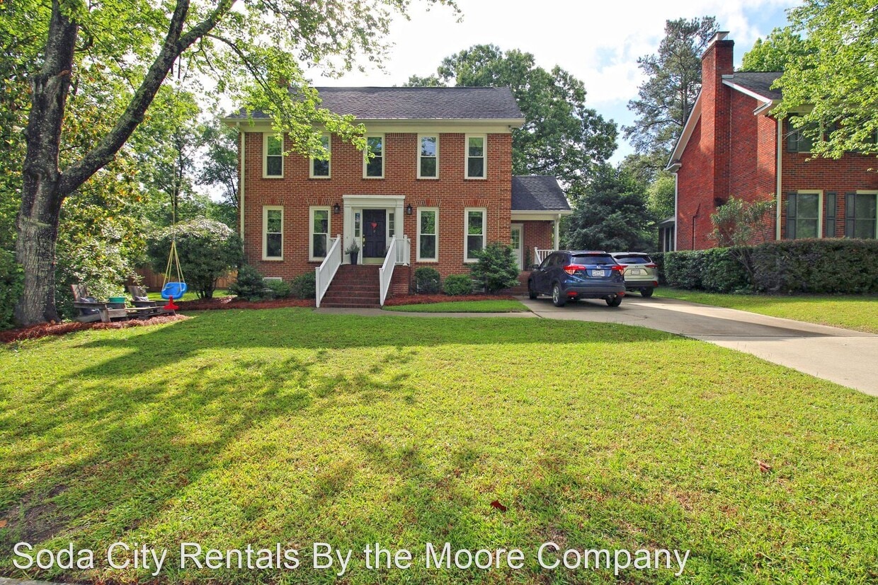 Primary Photo - 3 br, 2.5 bath House - 8 Rosebank Court