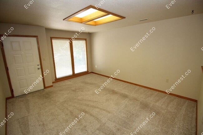 Building Photo - 3427 N Ironwood Ave