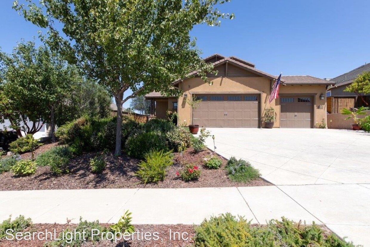 Foto principal - 4 br, 2.5 bath House - 835 Sage Crest Dr.