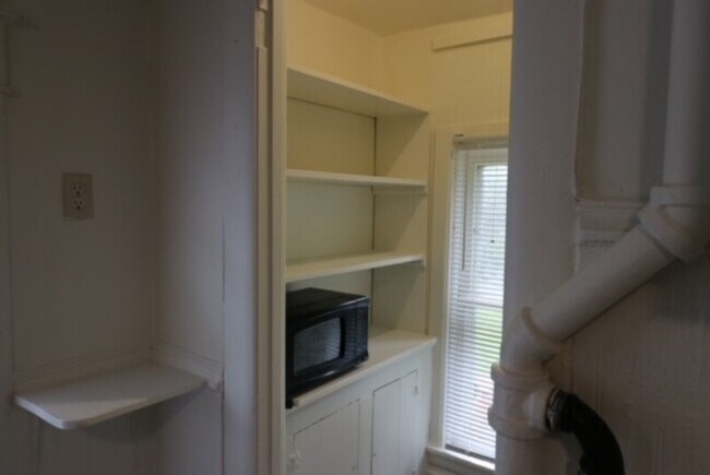 Foto del edificio - 1011 Clara Ave