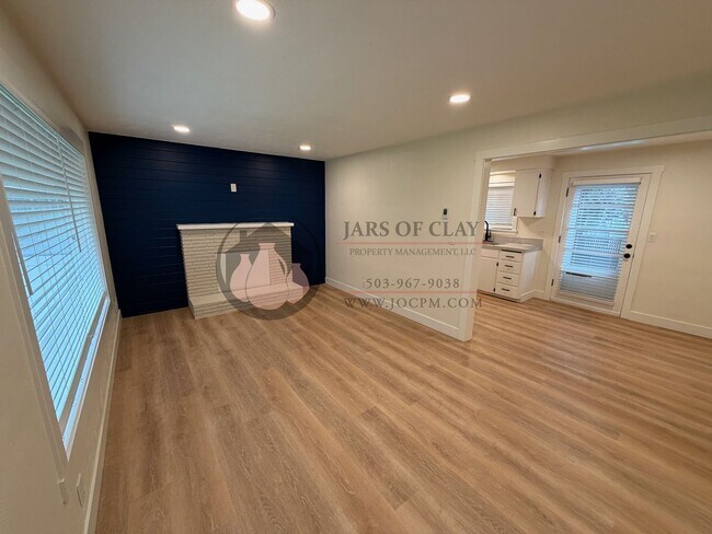 Building Photo - Berry Property #2025-1766