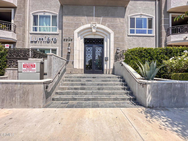 Building Photo - 4424 Whitsett Ave