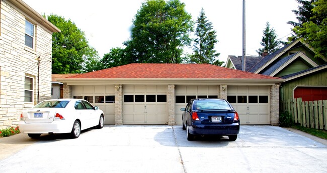 Garage Stalls/Apron - 8015 Harwood Ave