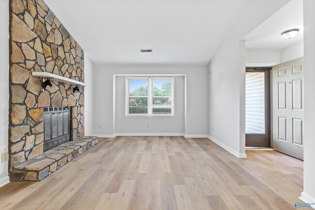Foto del edificio - 1008 Fieldstone Ct SE