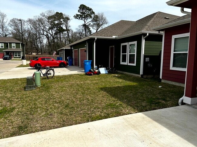 Building Photo - 21363 W Wallis Dr