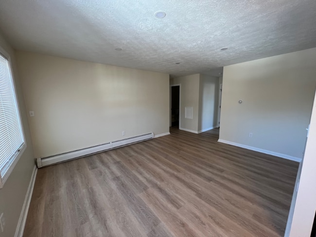 Foto del edificio - 891 Mammoth Rd