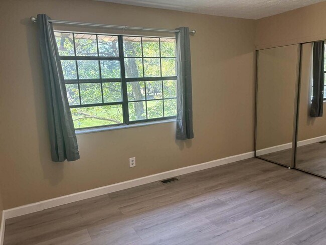 Foto del edificio - 301 Halia Crest