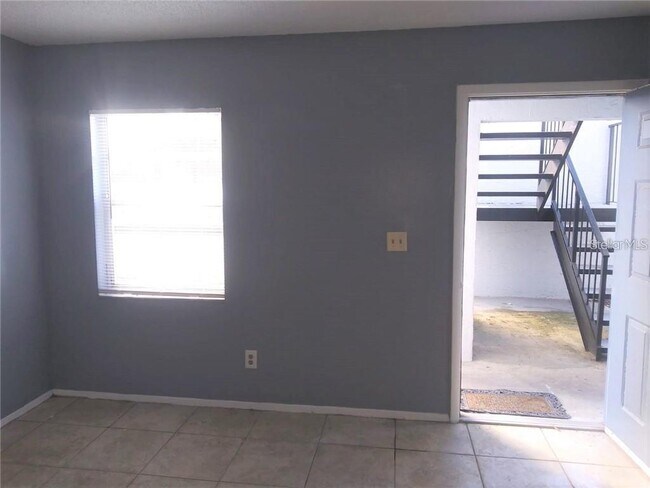 Building Photo - 7009 Waterside Dr