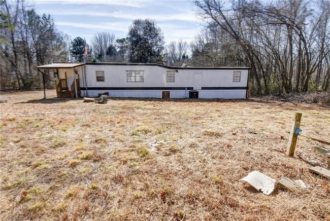 Building Photo - 4574 Calhoun Dr