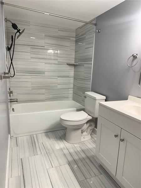 Foto del edificio - 7630 Westwood Dr