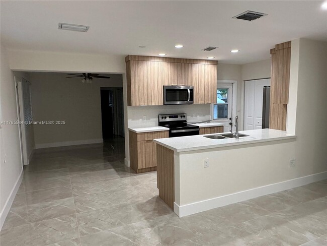 Foto del edificio - 611 N 69th Way
