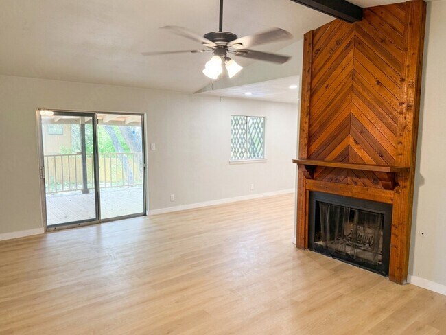 Foto del edificio - 8726 Timberbriar, San Antonio, TX 78250 | Home for Rent 78250