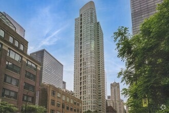 Building Photo - 345 N LaSalle St