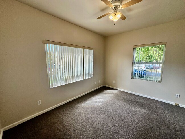 Building Photo - New on the Market!