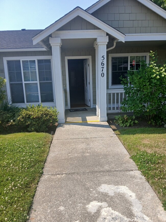 Building Photo - 5760 Correll Dr