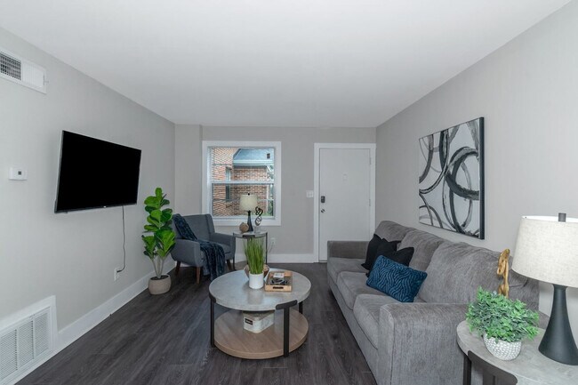 Building Photo - 3518 Roswell Rd NE