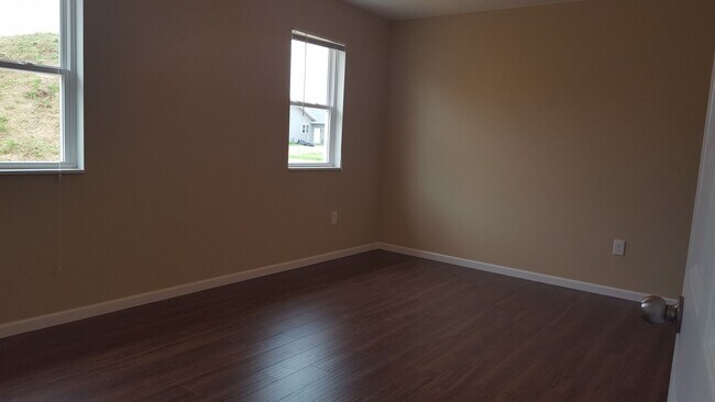 Foto del edificio - 2 Bedroom Duplex