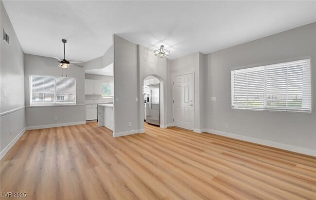 Building Photo - 301 Pine Haven St