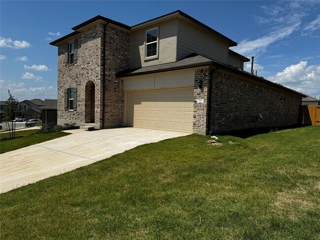 Building Photo - 115 Bethpage Dr