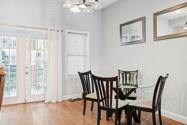 Foto del edificio - 100 Old Harbor St