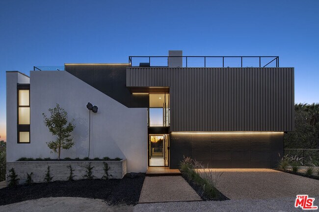 Foto del edificio - 2635 Hargrave Dr