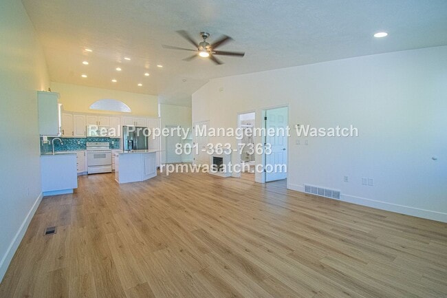 Building Photo - DONT MISS OUT ON THIS BEAUTIFUL PROPERTY. IT WILL GO FAST.