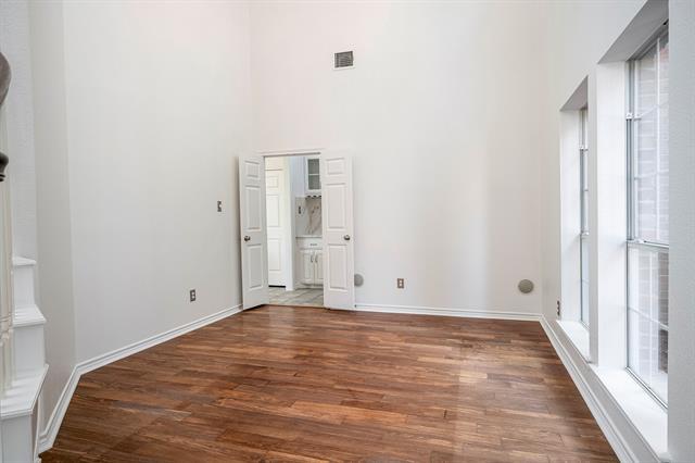 Foto del edificio - 6324 Park Meadow Ln