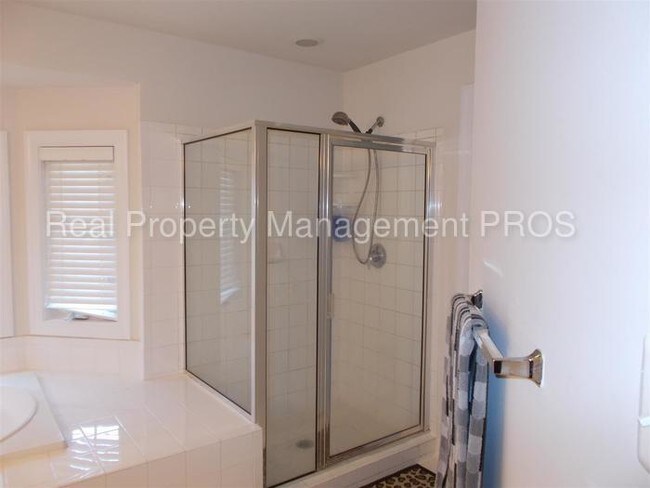 Foto del edificio - 14580 Blair Brook Ct