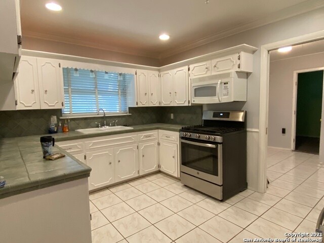Foto del edificio - 303 Gaiety Ln