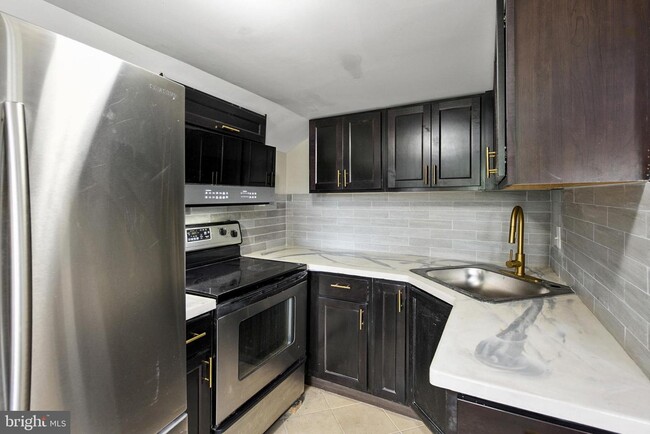 Foto del edificio - 3781 MCKEE Rd