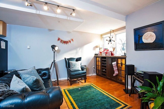 Building Photo - 1 br, 1 bath Condo - The Parc